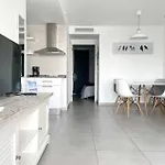 Vera House Коральео